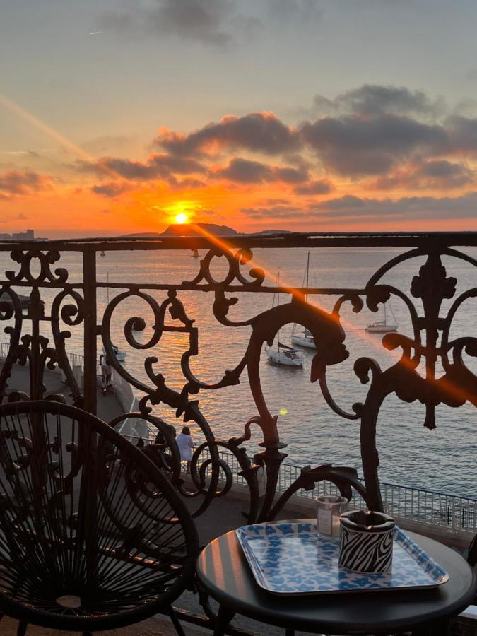 Appartement Sur La Corniche Kennedy Face A La Mer Marsilya Dış mekan fotoğraf