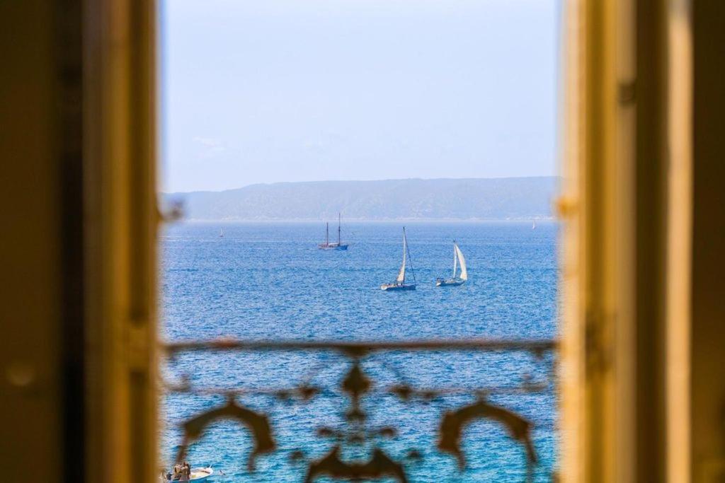 Appartement Sur La Corniche Kennedy Face A La Mer Marsilya Dış mekan fotoğraf