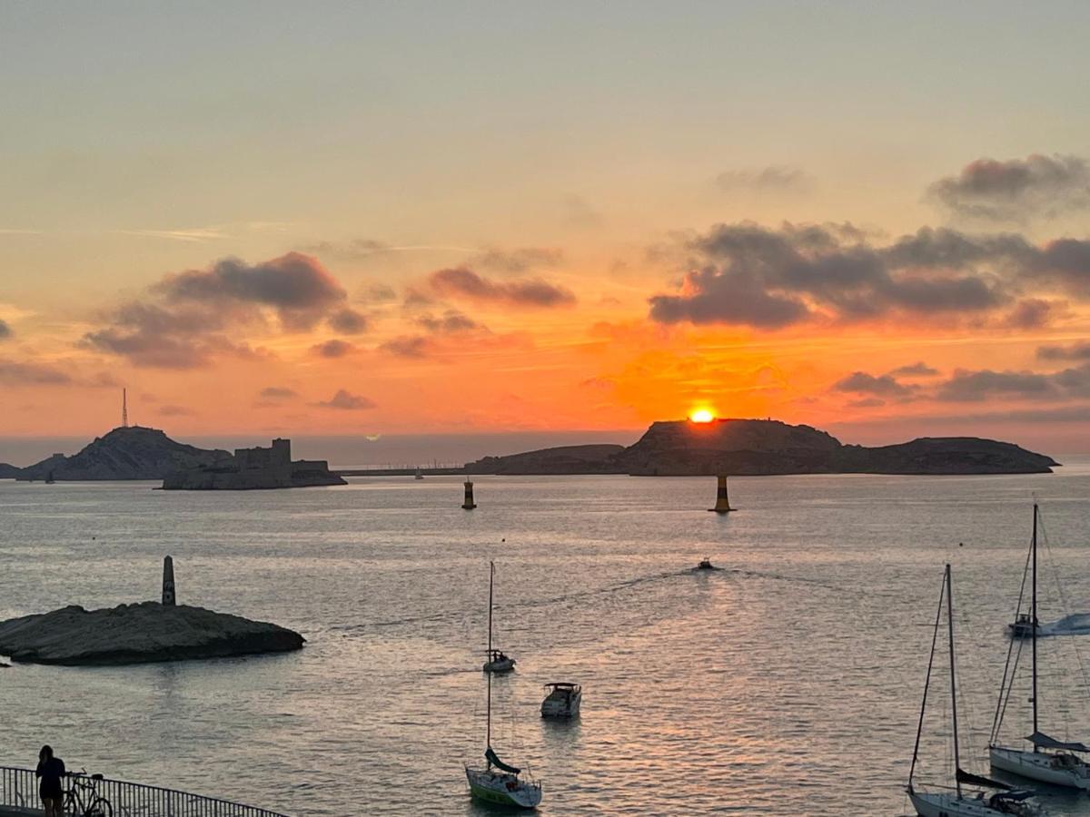 Appartement Sur La Corniche Kennedy Face A La Mer Marsilya Dış mekan fotoğraf