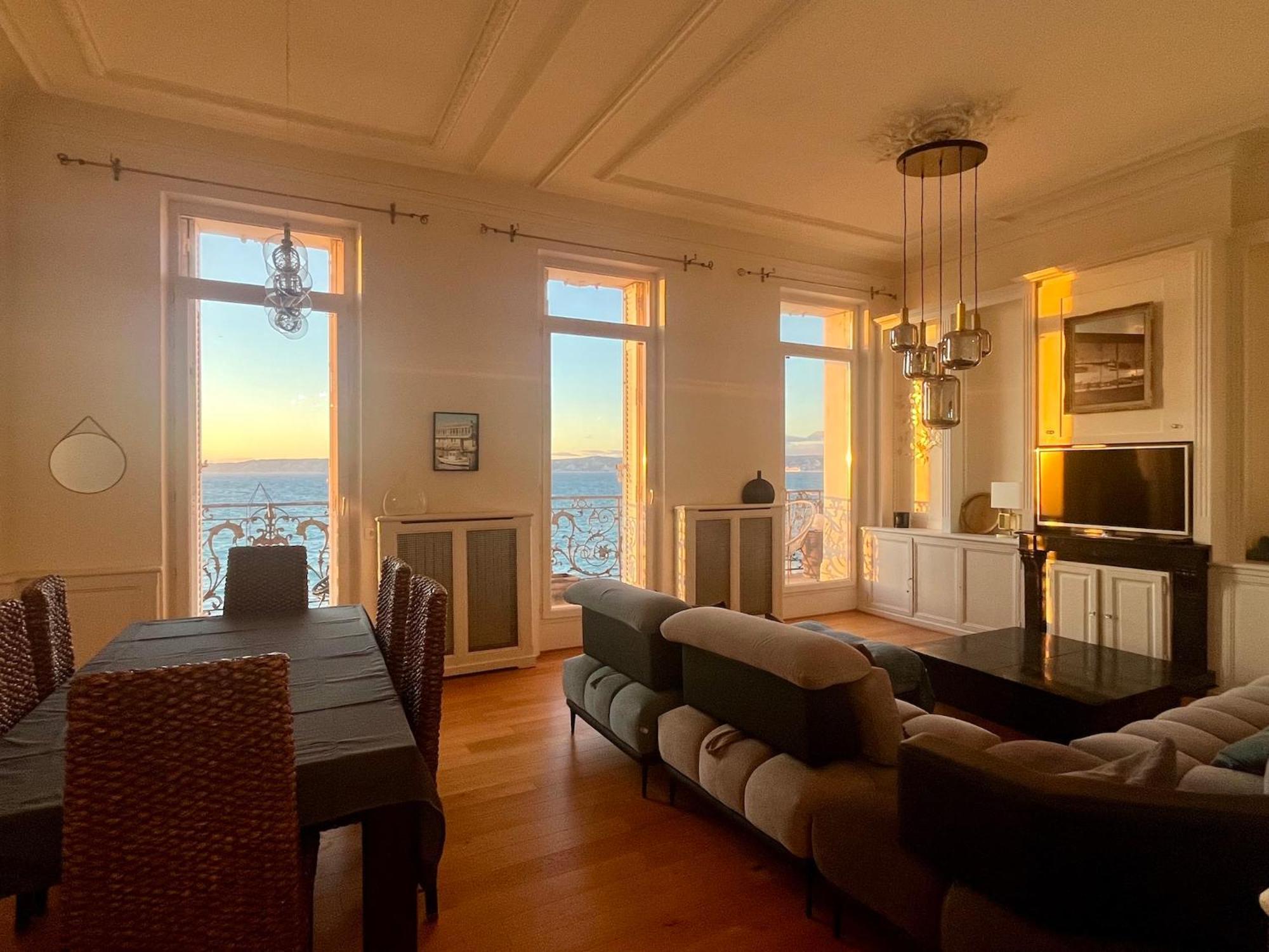 Appartement Sur La Corniche Kennedy Face A La Mer Marsilya Dış mekan fotoğraf