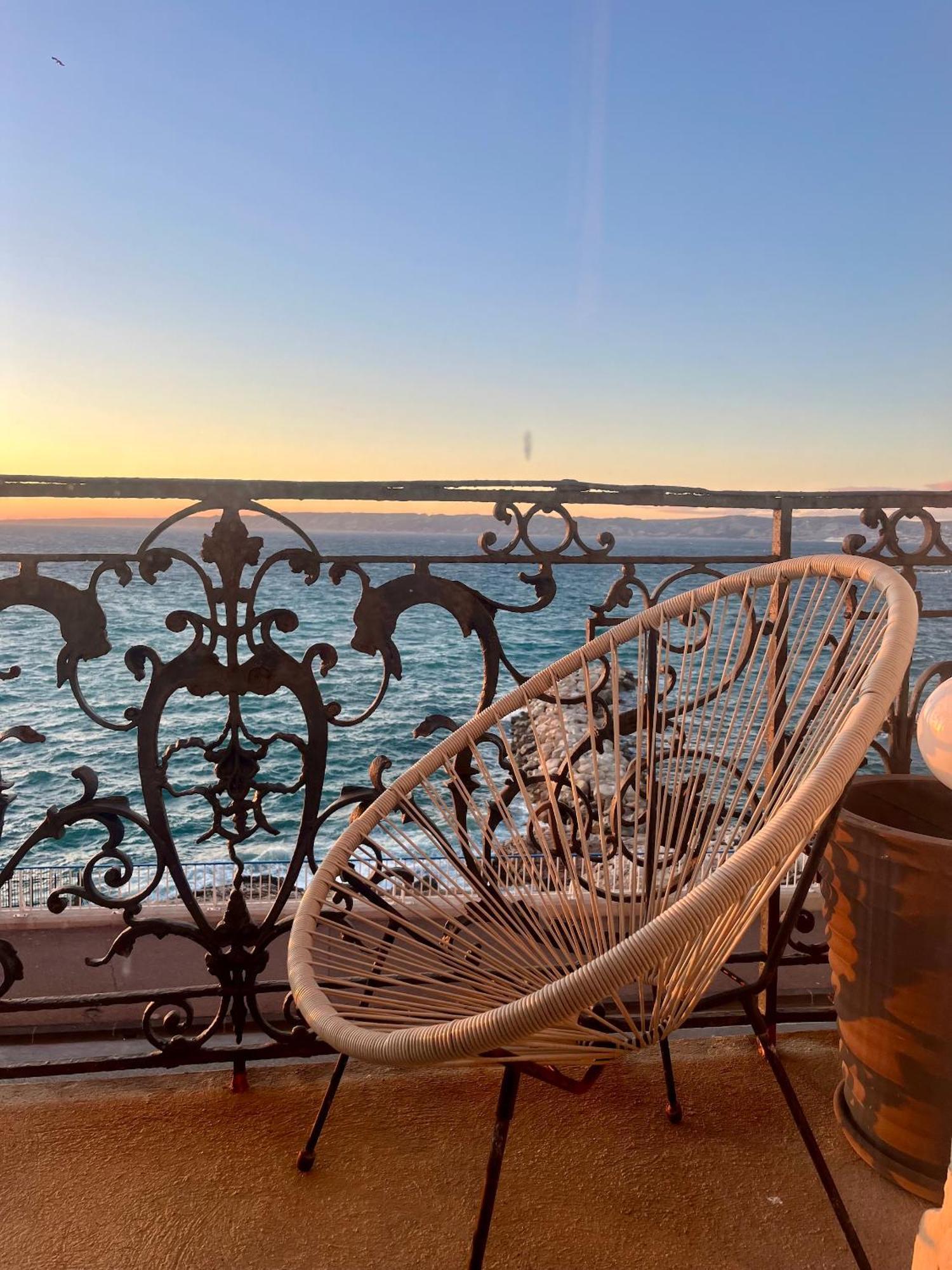 Appartement Sur La Corniche Kennedy Face A La Mer Marsilya Dış mekan fotoğraf