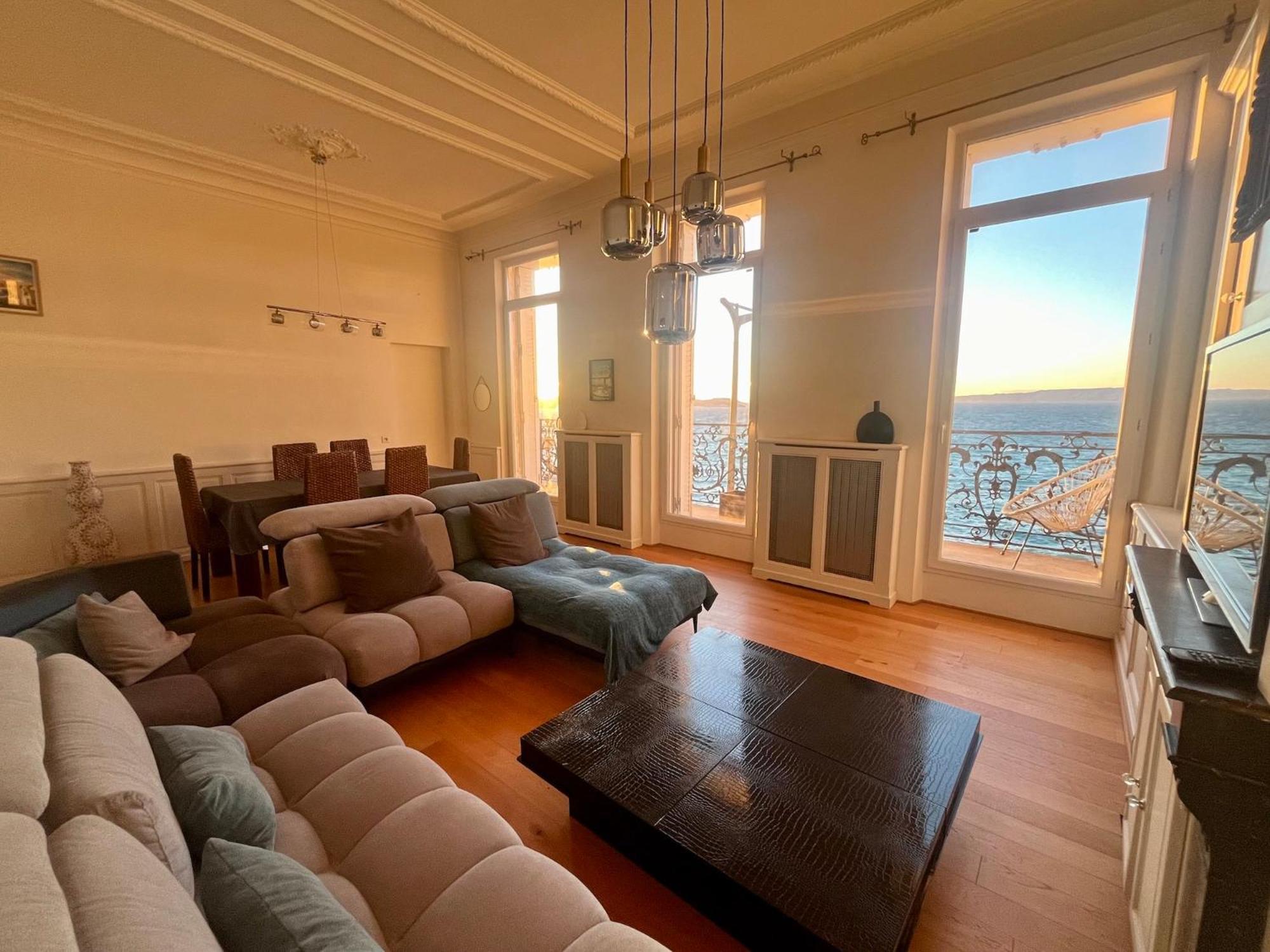 Appartement Sur La Corniche Kennedy Face A La Mer Marsilya Dış mekan fotoğraf